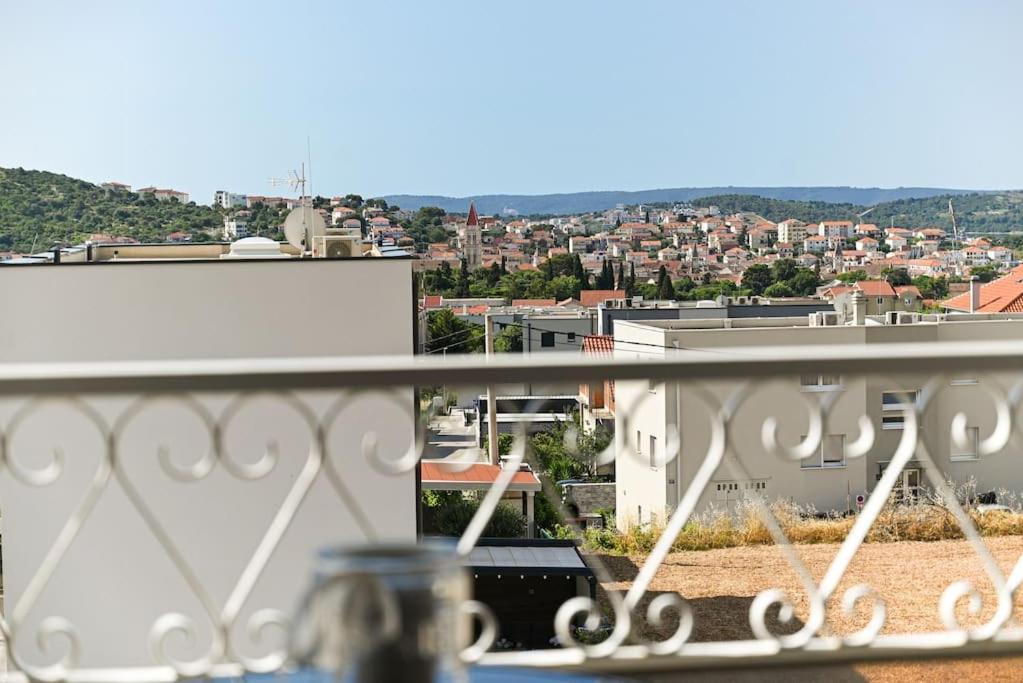 Apartment Dajana Feeling Of Home Трогір Екстер'єр фото